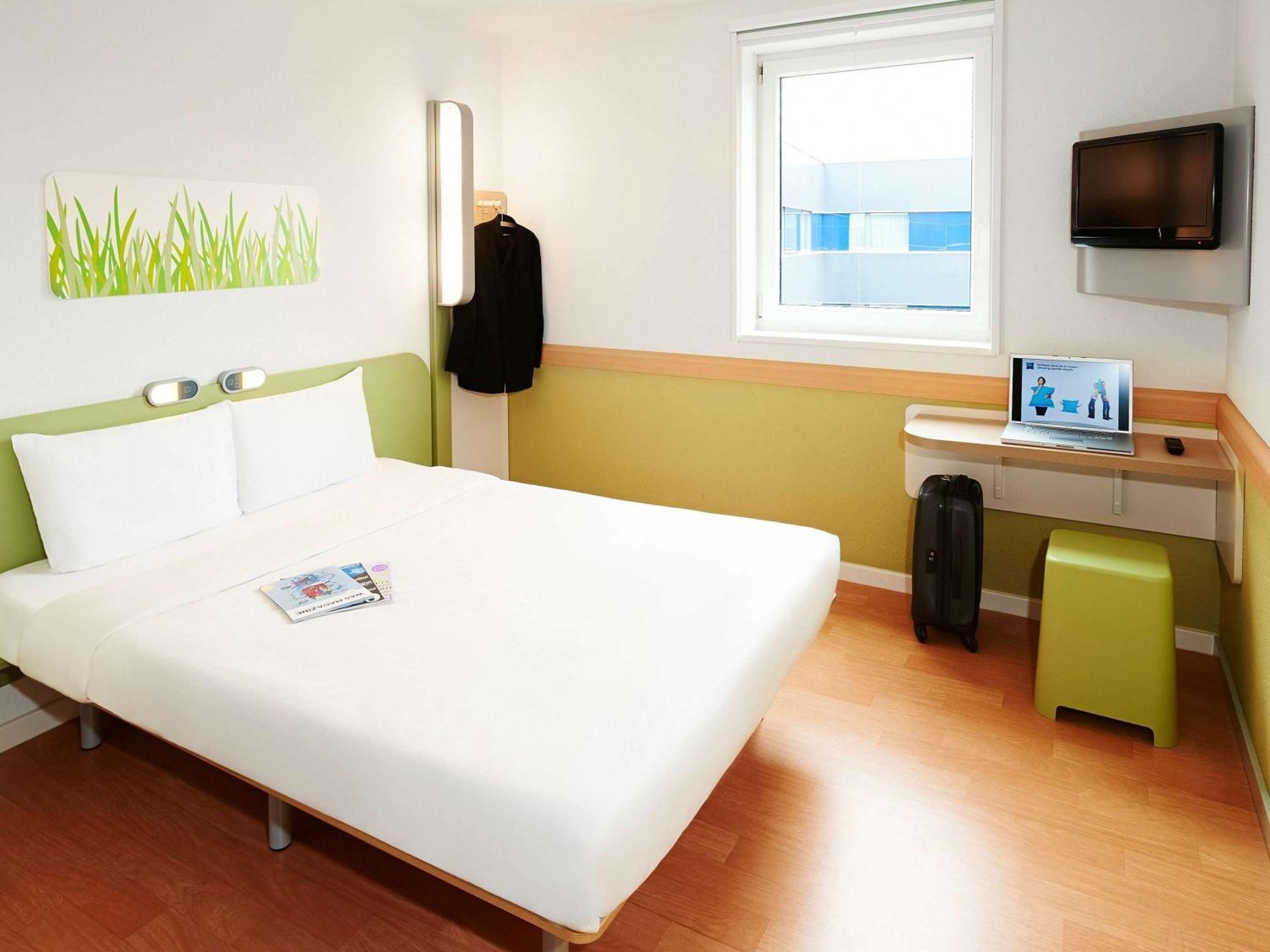Ibis Budget Grenoble Sud Seyssinet Exterior foto